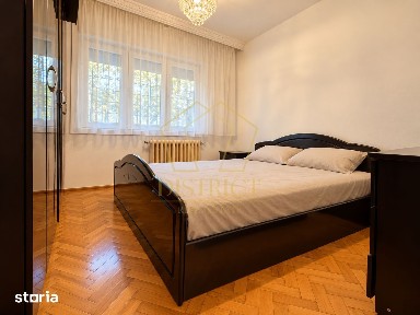 Apartament de vanzare cu 3 camere si boxa, parter inalt, zona Lipovei