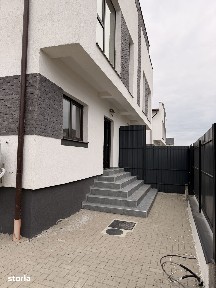 Casă nouă cu 3 camere, curte împrejmuită