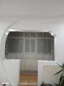Apartament 3 camere cf 1 semidecomandat zona Micro 3