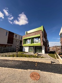 Casa de vanzare in Gruia cu priveliste catre oras! Exclusivitate-comision 0%!