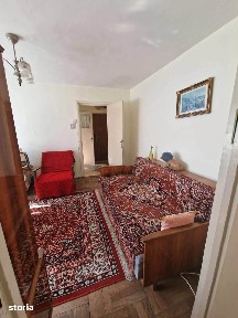 De vanzare apartament cu 2 camere, etajul 3, balcon,2 debarale, 39900e