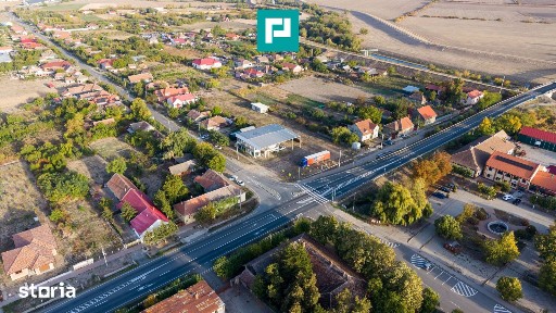 Spatiu comercial cu etaj și teren de 4000mp