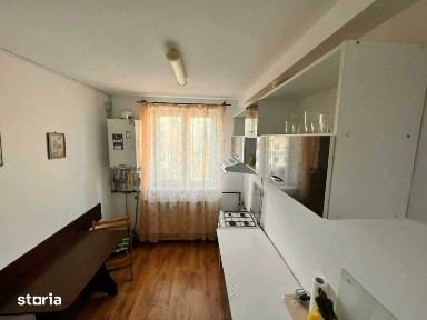 Inchiriez apartament