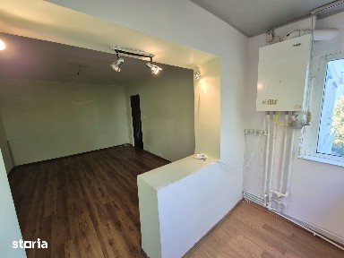 De vanzare apartament decomandat 2 camera Sos Nicolina - CUG