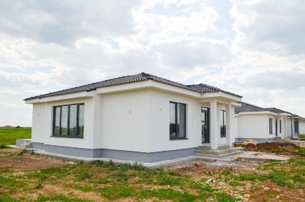 Casa noua Santandrei - Lalelelor și zona Centură, 3 dormitoare, 2 bai, teren 500 mp, toate utilitatile