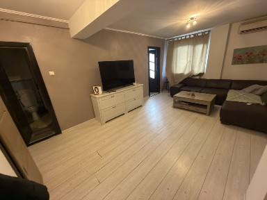 Apartament cu 3 camere (Blocul din spatele hotelului Kristal)