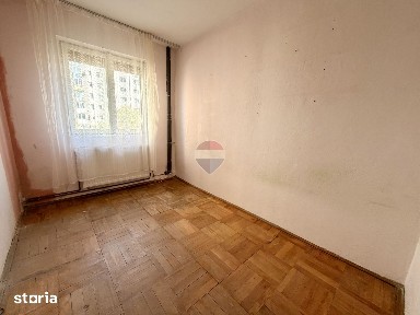Apartament 3 camere, etaj 2, centrala proprie, prima data la vanzare
