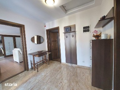 Casa deosebita de inchiriat in zona centrala - disponibila imediat!
