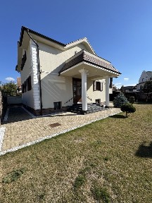 CASA DE VANZARE zona Lupeni Sibiu