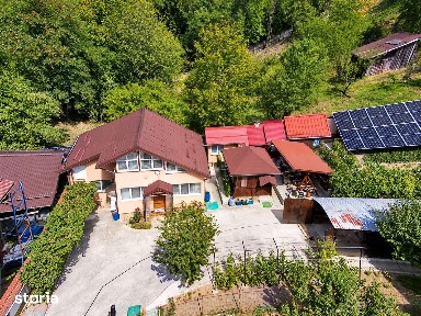 Casă P+M Vlădești-teren 696 mp, pompă de căldură + sistem fotovoltaic