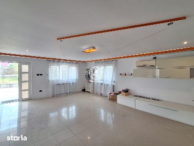 Vila de vanzare Letcani-Bogonos