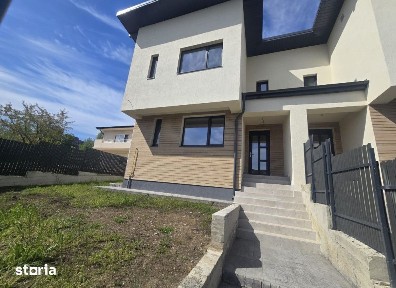 Casa tip duplex 4 camere Popas Pacurari -str.Soarelui Cod:161300
