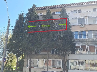 Vand apartament decomandat 3 camere, bucatarie, 2 bai, 80 mp utili situat central