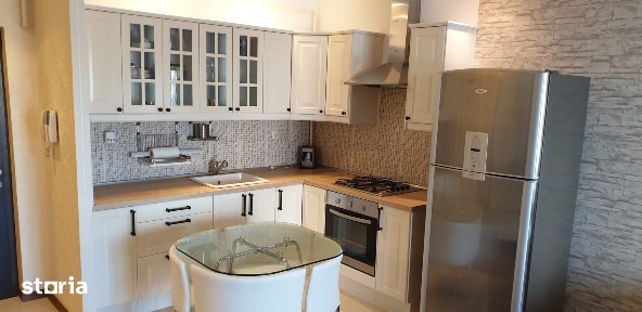 Persoana fizica vand apartament 2 camere