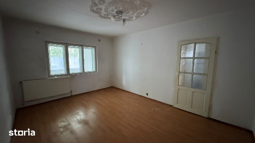 Carpati- Piata-Sud -parter cu balcon mare-liber