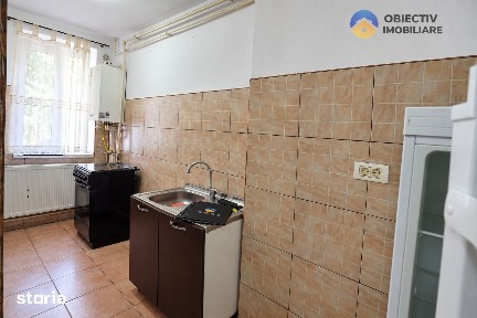 Garsoniera decomandata, parter, str. Maratei - Piatra Neamt