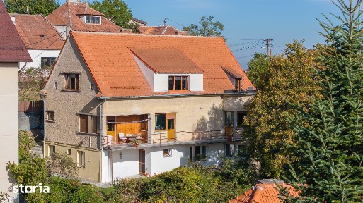Apartament cu curte | 130 + teren 300 mp | Vedere panoramică Tâmpa