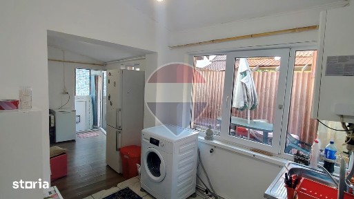 Casă / Vilă cu 3 camere de vânzare în zona Schei