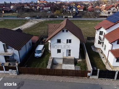 Casa spatioasa cu Etaj si Curte In zona Premiun Ghimbav