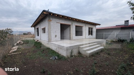 Casa de vanzare, 115 mp, zona Sud
