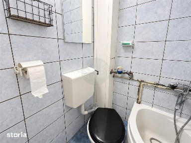 Garsoniera decomandata etaj 2 zona Vasile Aaron