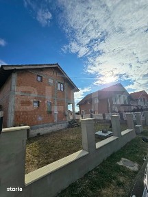 CASA MODERNA 155 MP UTILI LA 10 MIN. DE DEVA SITUATĂ IN SAULESTI