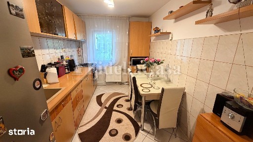 Exclusiv! Apartament cu 3 camere decomandat Dacia, model cu 2 bai.