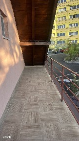 Apartament 2 camere, mansardă, colina universității