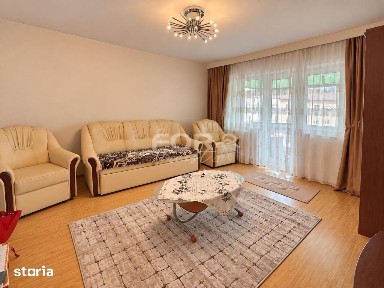 Apartament cu 3 camere de inchiriat zona Nufarul