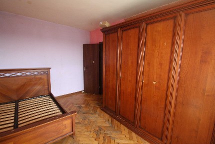 Proprietar vand apartament cu 3 camere, Zona Shopping City, complet decomandat