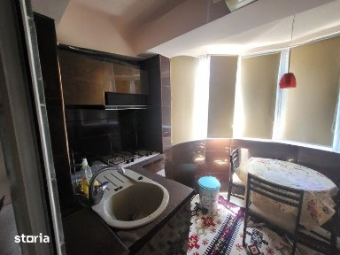 Apartament 2 camere - 70mp, Bulevardul Independentei, etaj 3 cu lift.