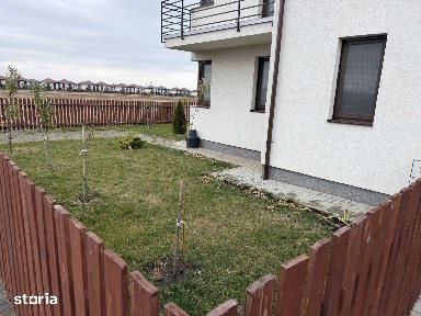 de inchiriat apartament 2 camere cu gradina (curte) aproximativ 300mp.