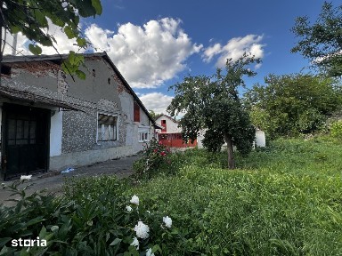 Teren 688mp, front stradal 33ml, casa de demolat - zona Bogdanestilor