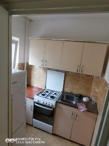 Ofer spre inchiriere apartament cu o camera pe str Sovata