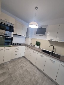 Inchiriez apartament 2 camere zona Albert, Complex Genial