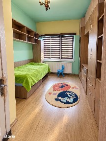 Spatiu comercial, apartament 3 camere str. Revoluției 24