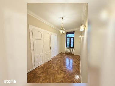 Apartament interbelic renovat, 109 m² - centrul Aradului