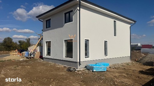 Casa noua cu 4 camere în Cristian