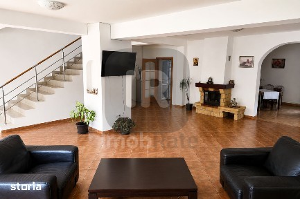 Pensiune 8 camere + Apartament, Moieciu - 5 km de Castelul Bran