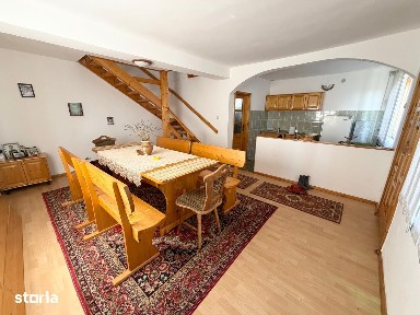 Casa single 4 camere + 1700mp in Mandra / zona Slimnic