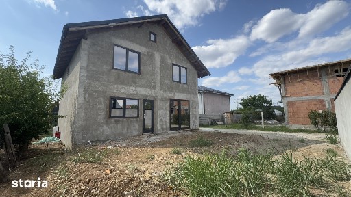 Casă de vânzare P+M | Strada Mănăstirii, Slatina