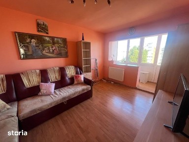 Vand apartament 3 camere zona Vlaicu-Lebada