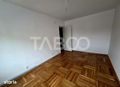 Apartament 70 mp semidecomandat 3 camere balcon 6 mp Bulevardul Unirii