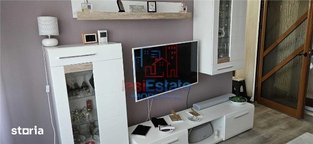 Apartament 3 camere decomandat zona Podu Ros - Centrala proprie
