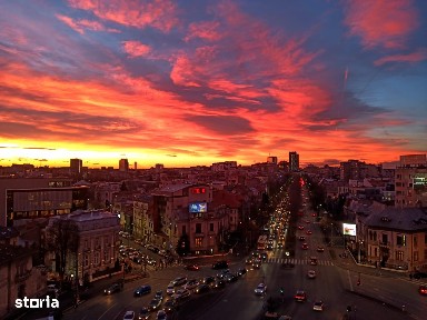 Piața Romană nr. 9 (Blocul cu Coloane) vedere centrală