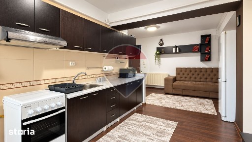 Apartament cu 3 camere de închiriat în zona Letea