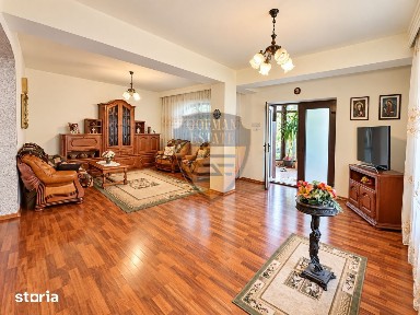 Vila cu potential investitional | Faleza Nord - 50 m de plaja | Tere