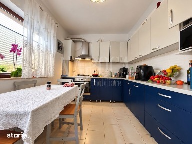 Casa 5 camere de vanzare in Floresti