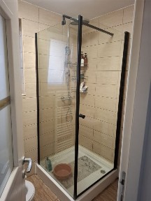 Închiriez casa cu teren in Harman