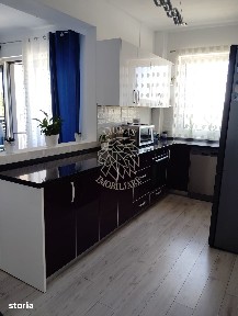 Apartament decomandat 3 camere-balcon-Complexul Panoramic-Exclusiv